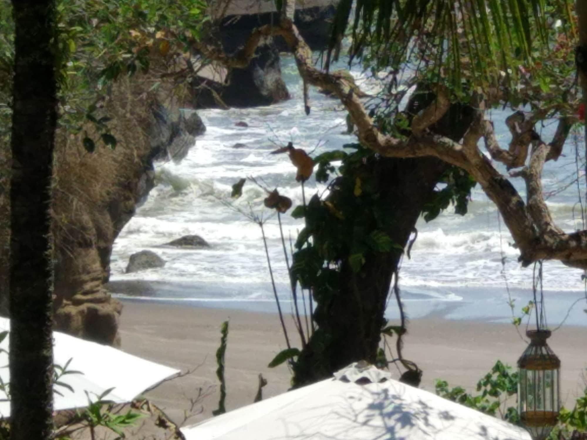 Gajah Mina Beach Resort Selemadeg  Buitenkant foto