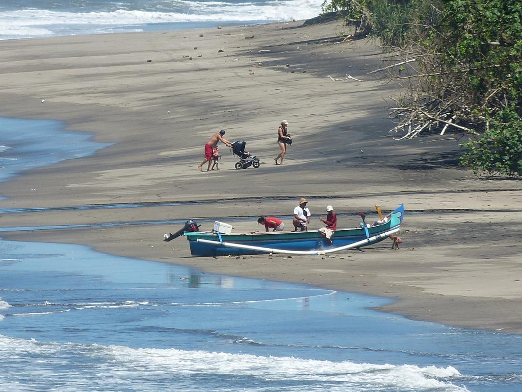 Gajah Mina Beach Resort Selemadeg  Buitenkant foto